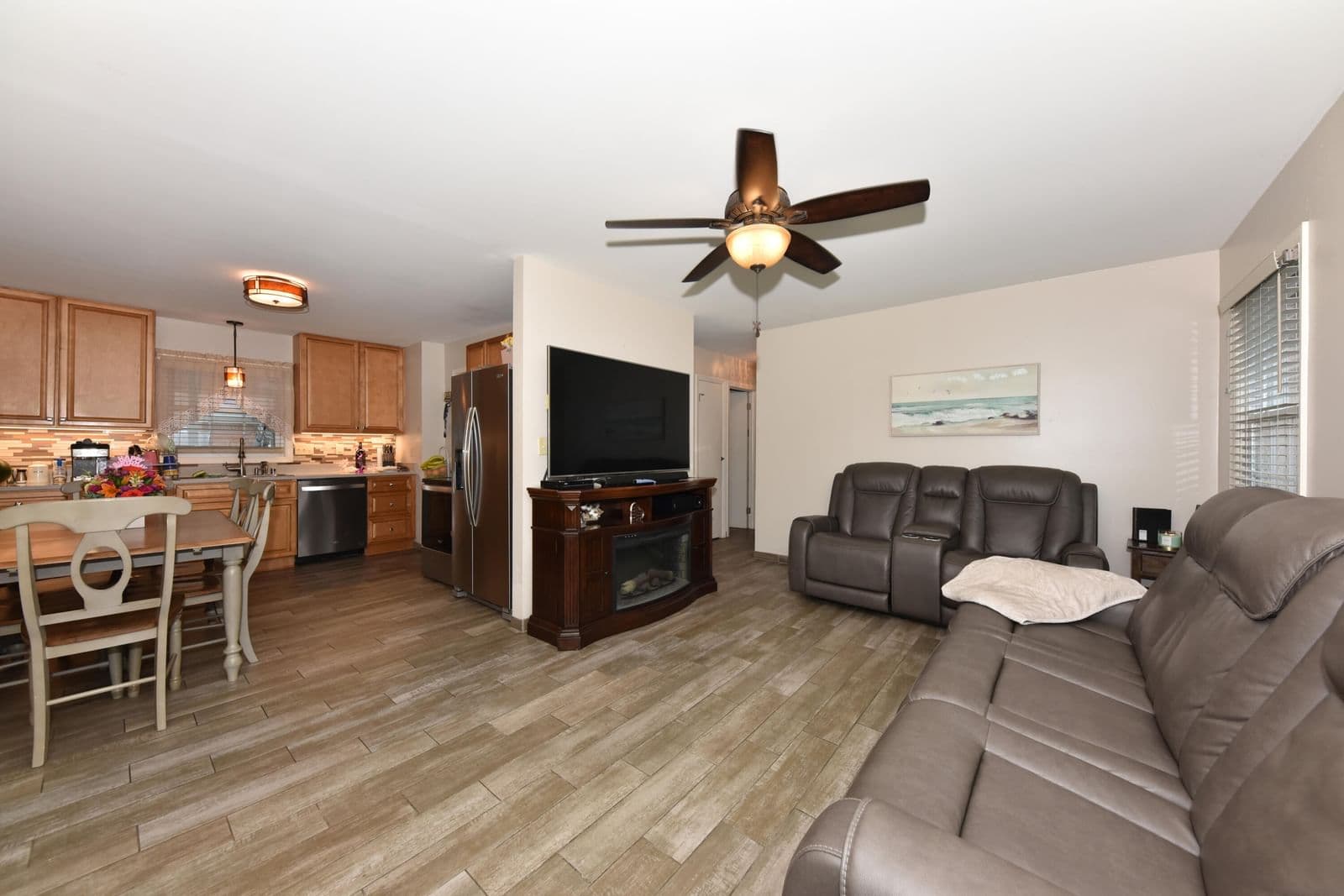 Photo 4 of 2861 55th