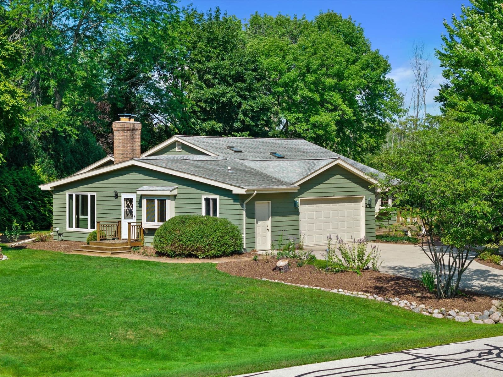 Photo 5 of 12655 River Forest