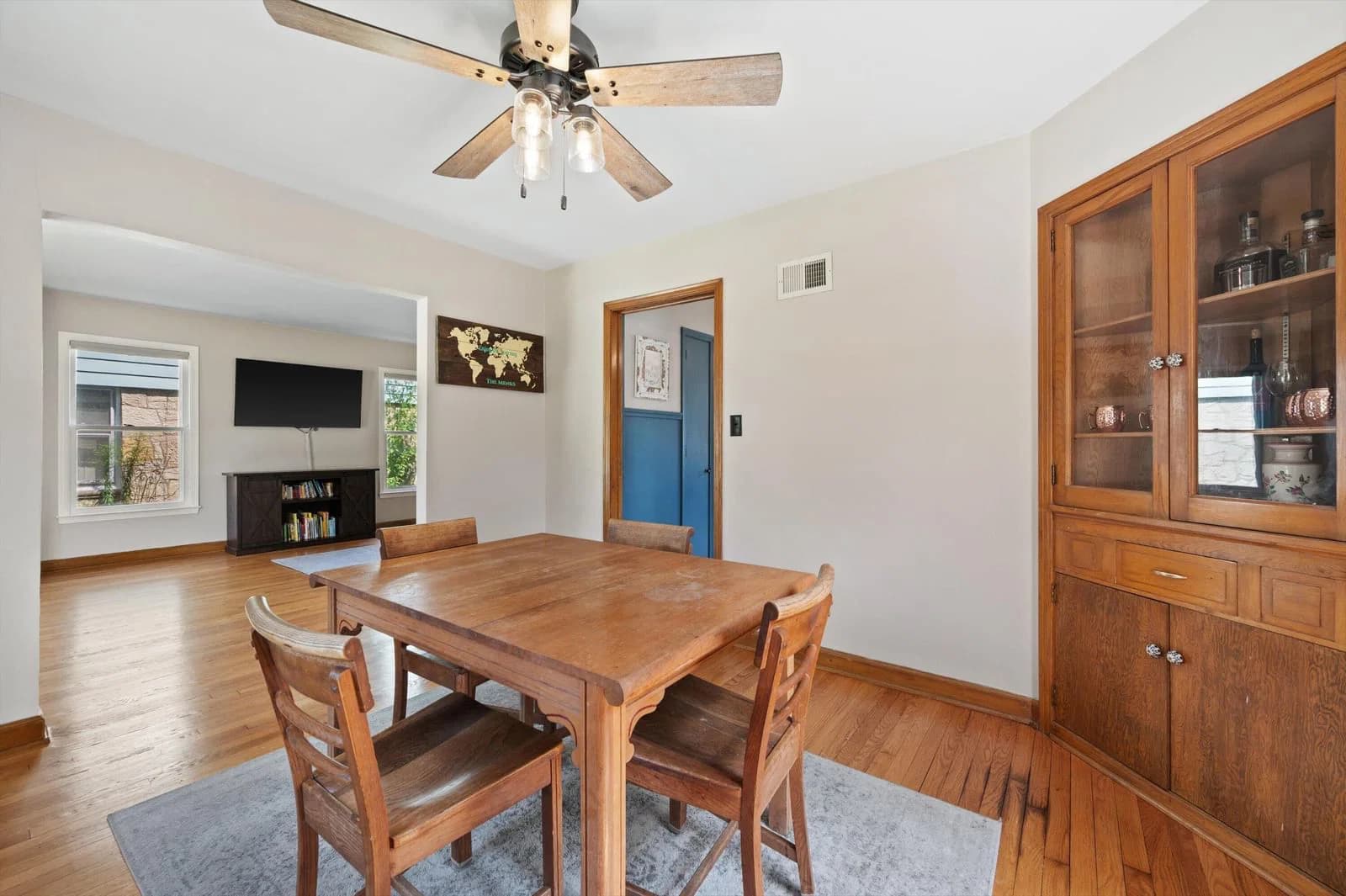 Photo 5 of 5700 Sidney Pl