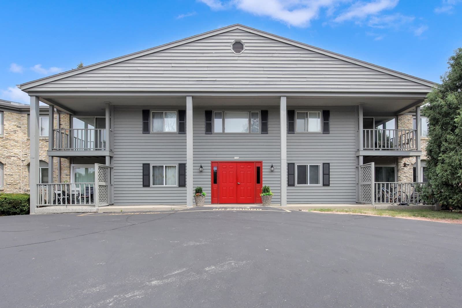 7234 Green Bay