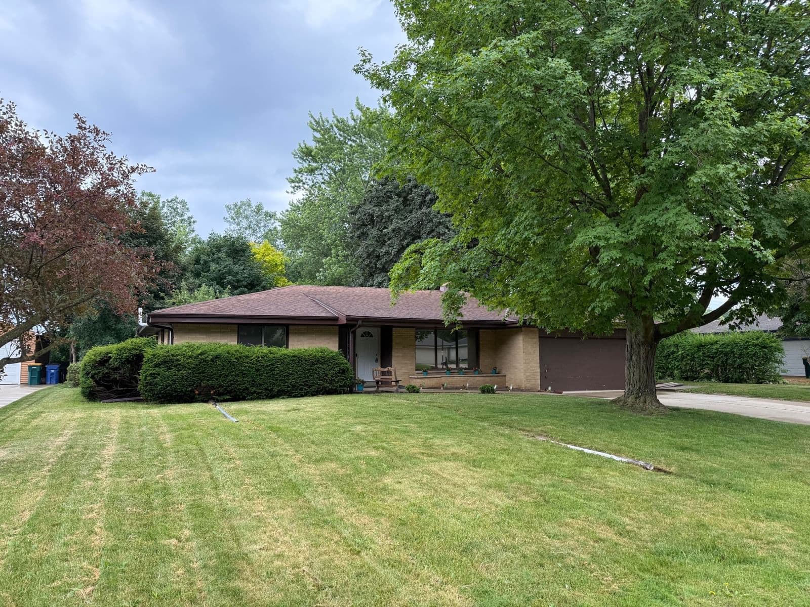 8414 Verdev, Oak Creek, WI
