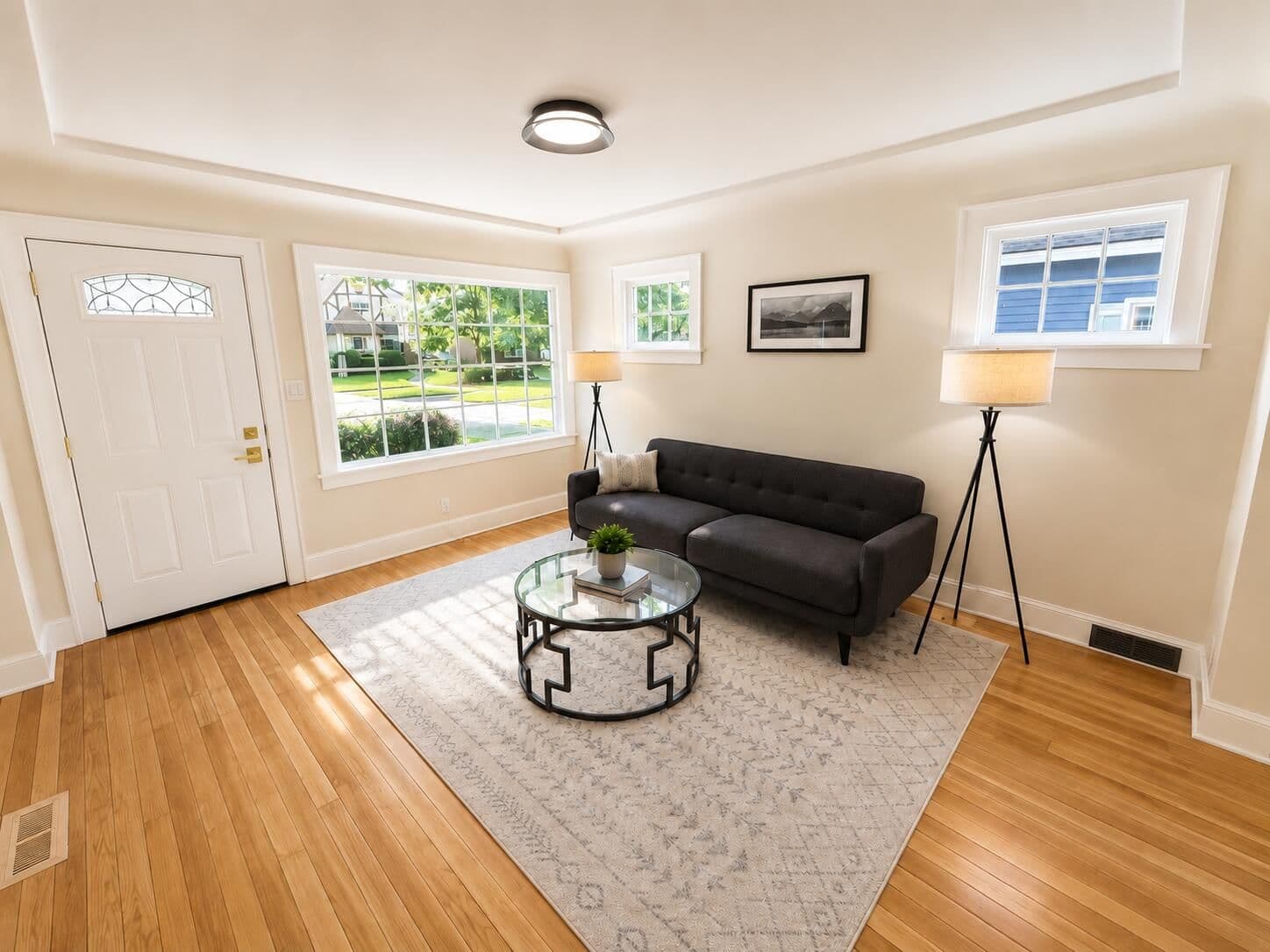 4937 Hollywood