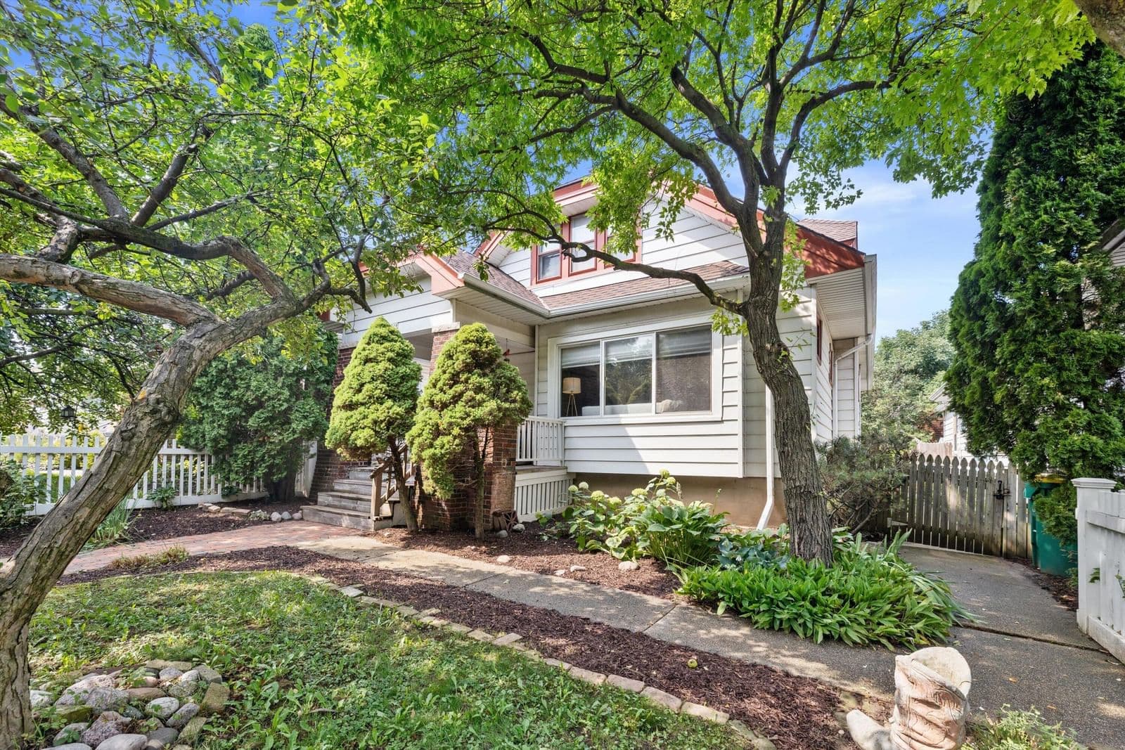 1816 Beverly, Shorewood, WI