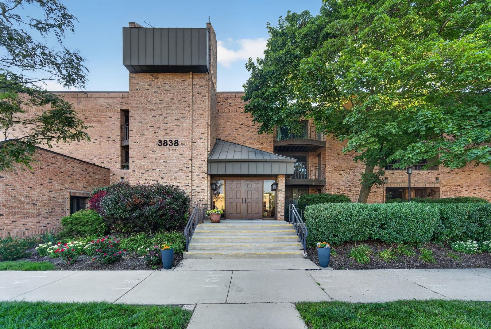 3838 Oakland, Shorewood, WI