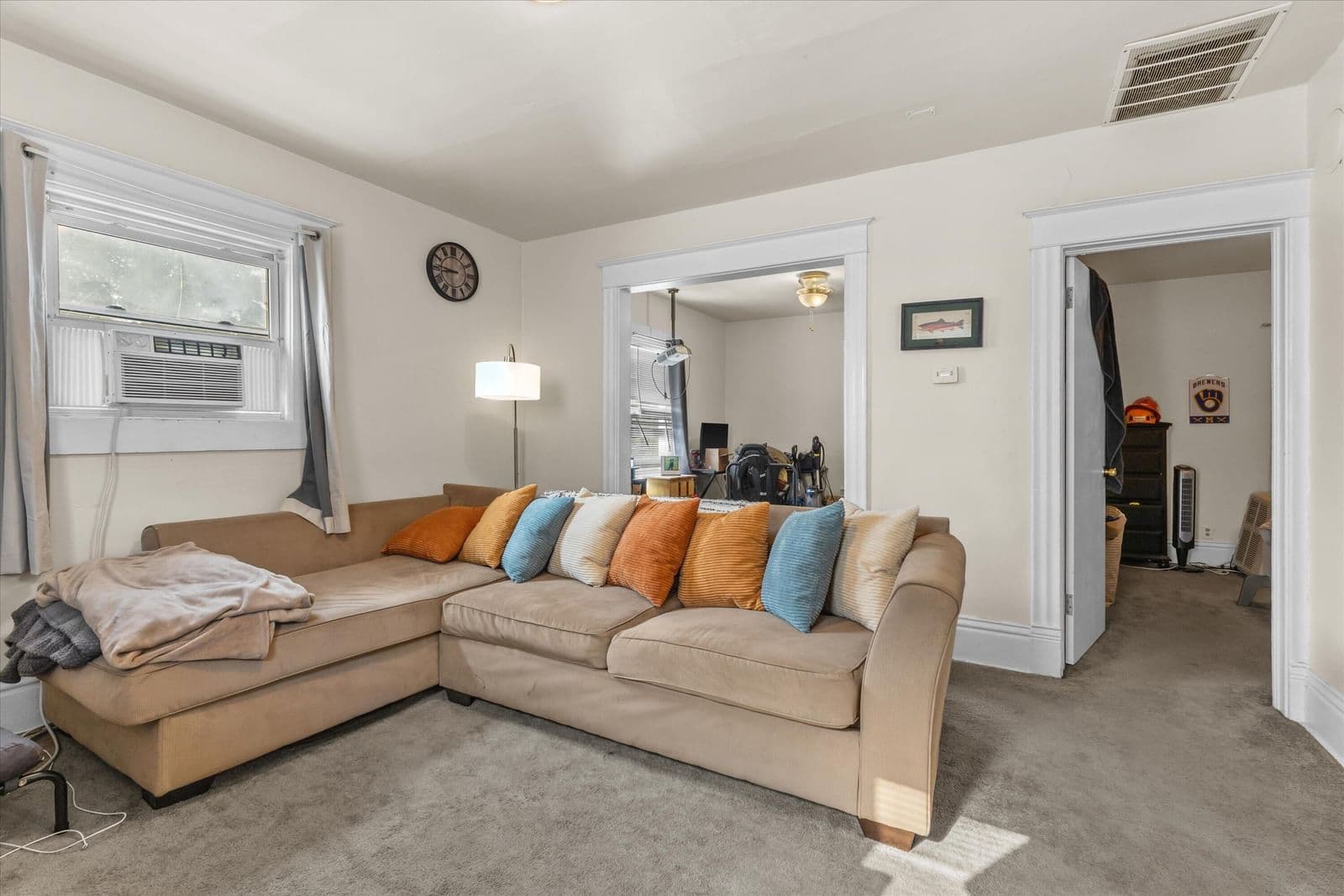 1012 Hamilton