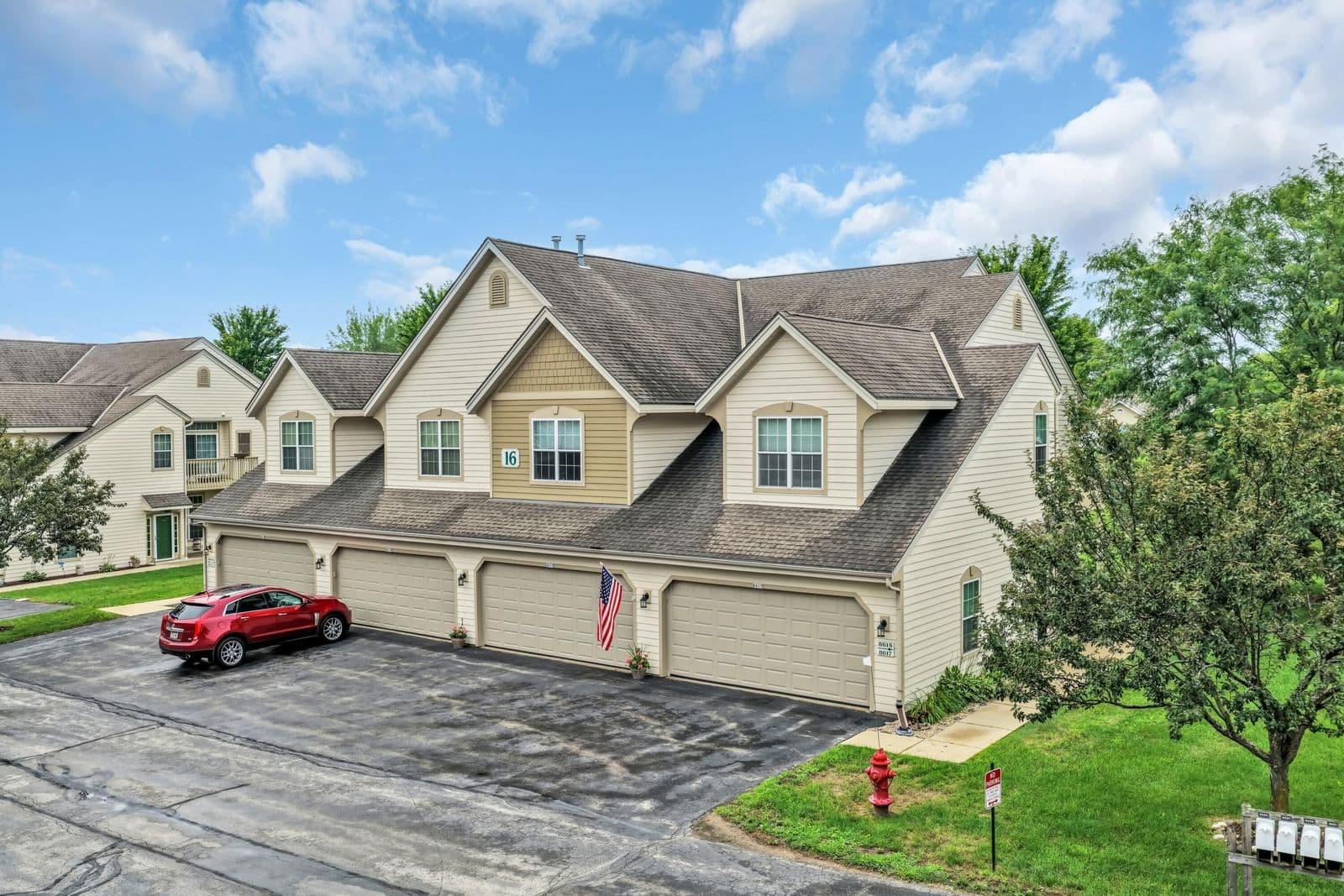 8615 Stratford, Oak Creek, WI