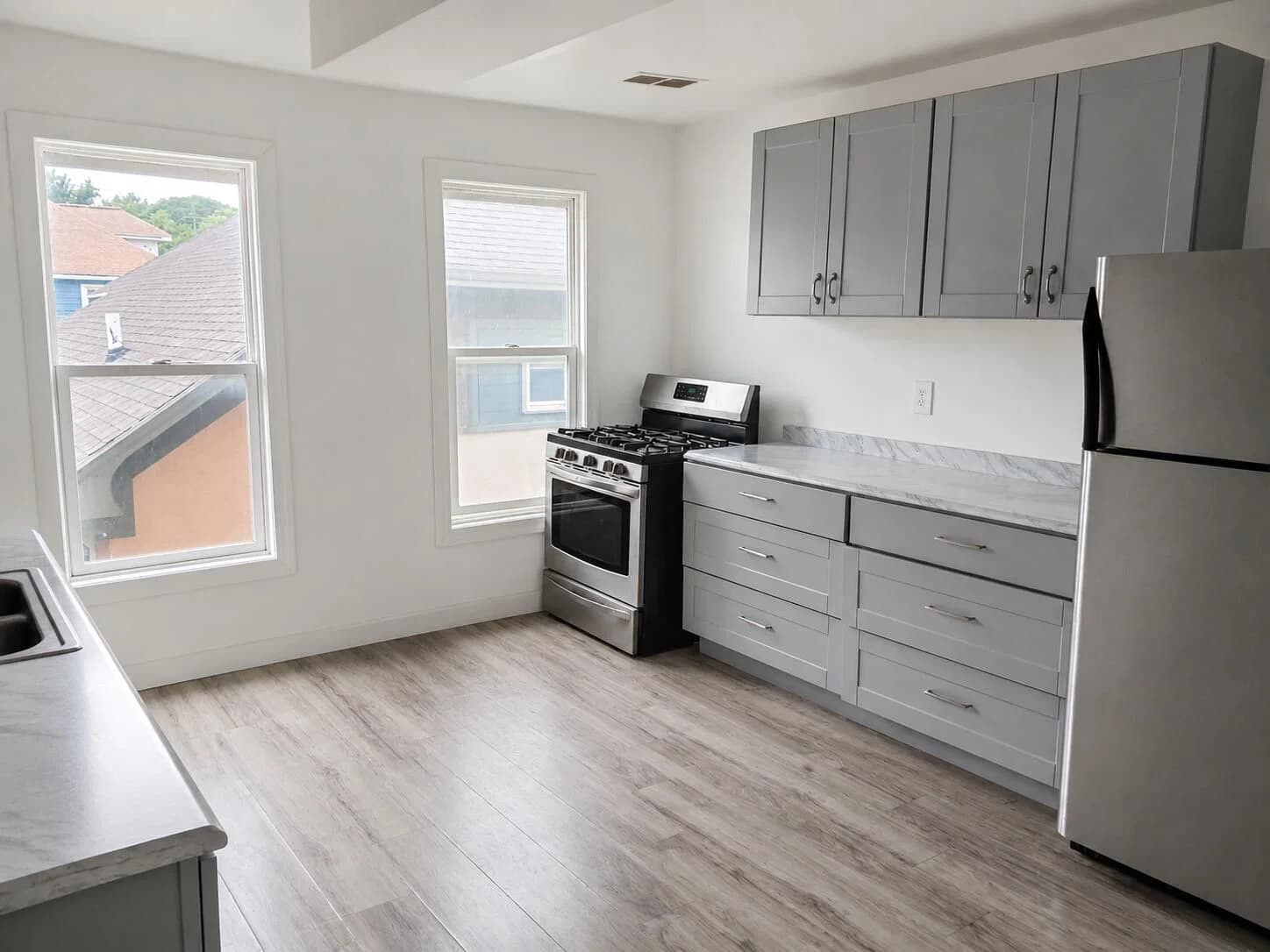 Photo 4 of 1027 Albert St