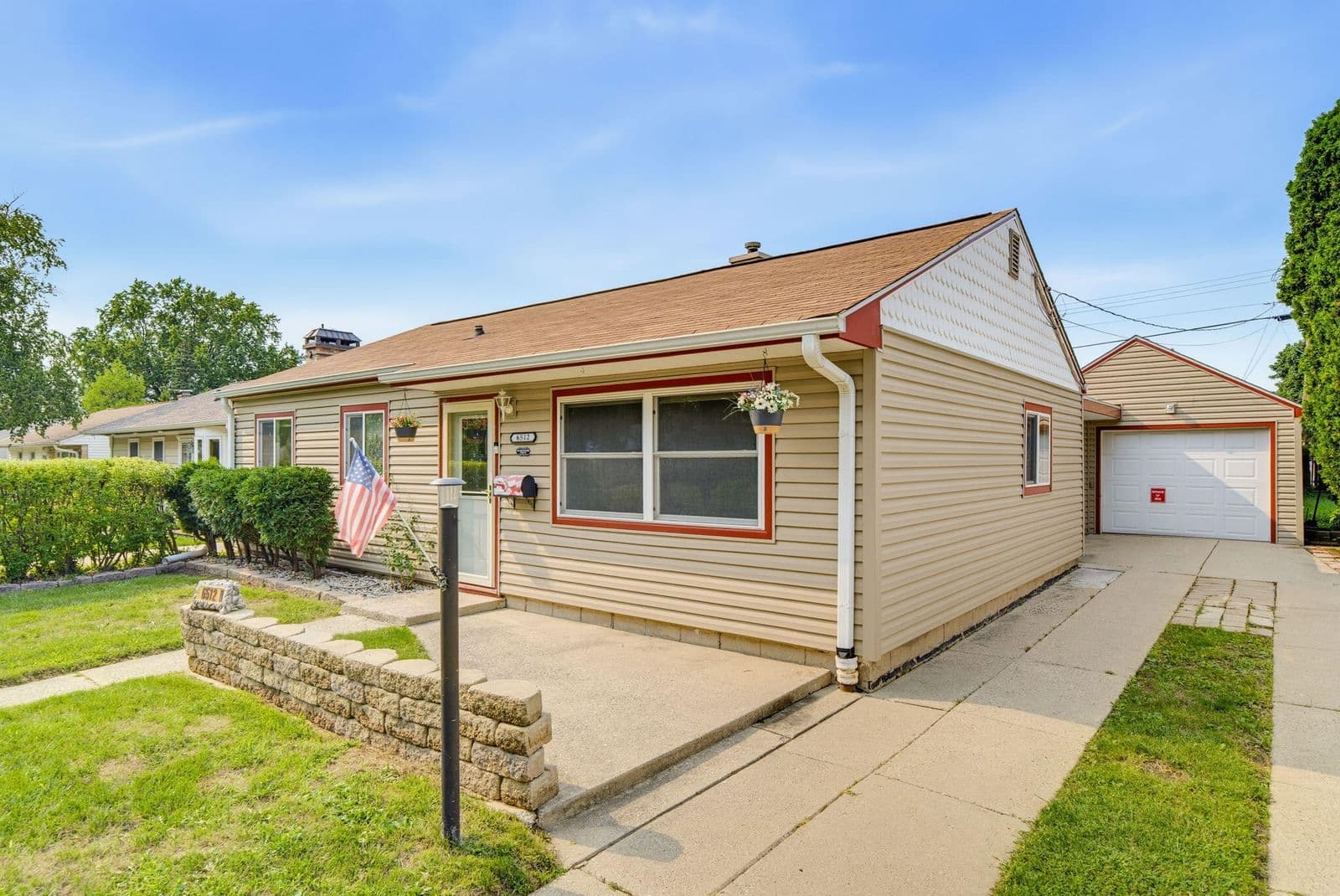 6512 Euclid, Milwaukee, WI