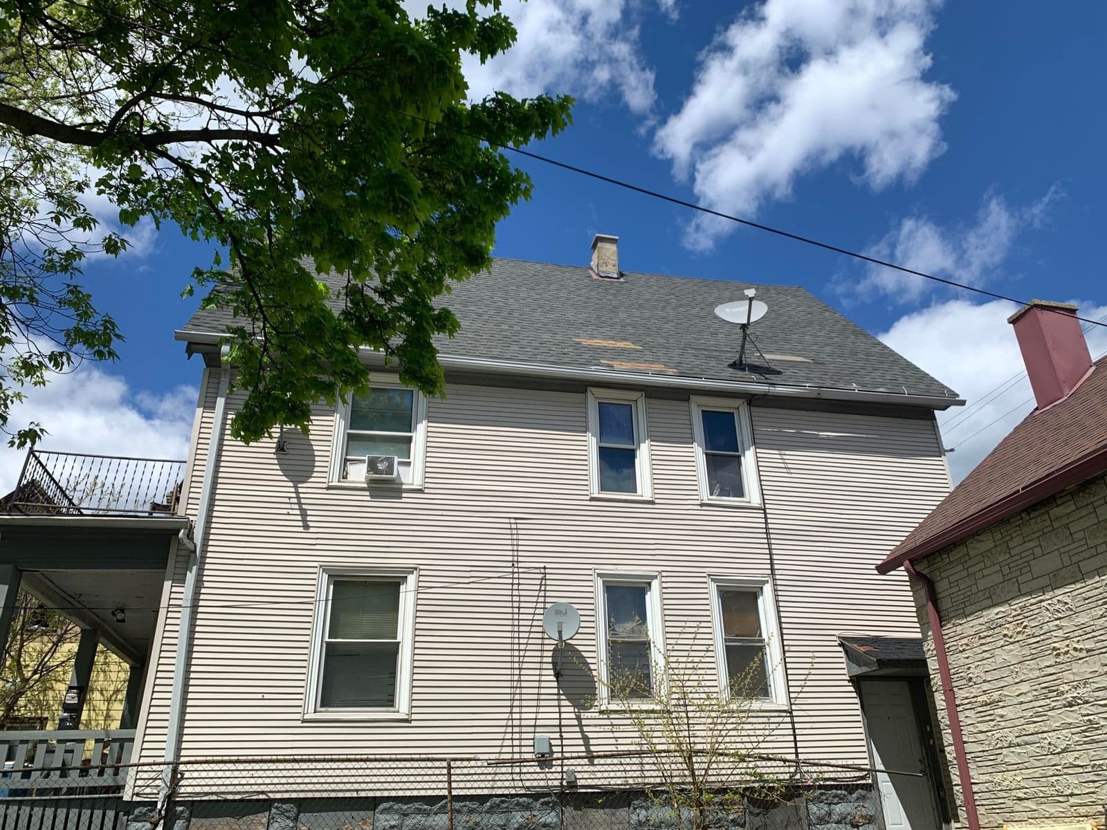 1322 Hopkins
