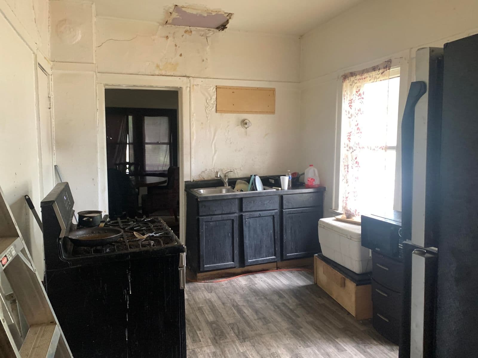 3203 Vine