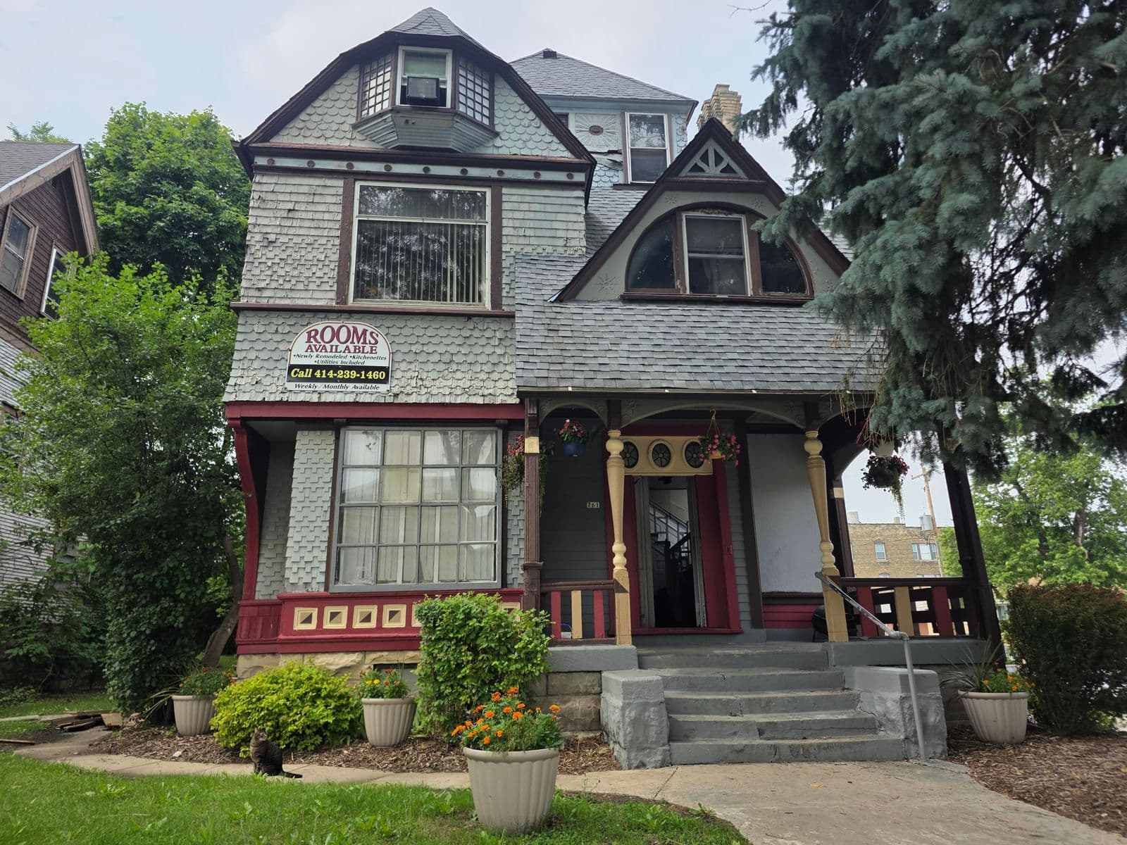 Photo 4 of 761 25th St