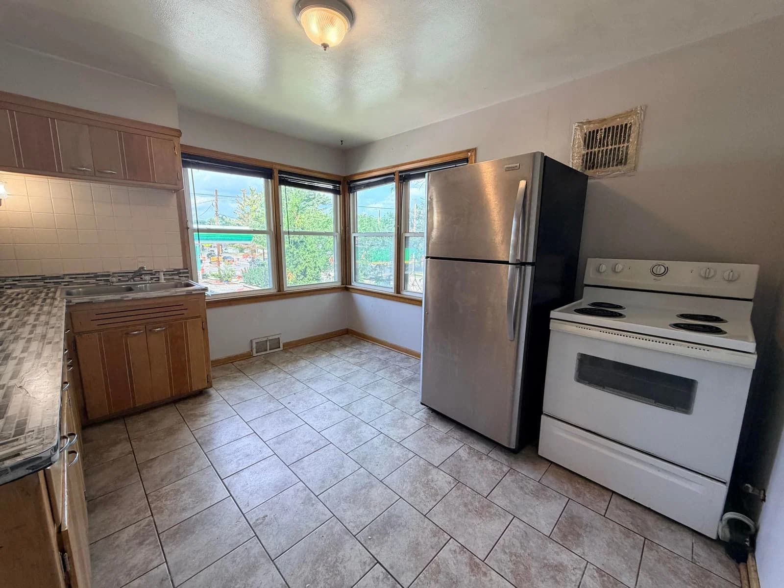 Photo 5 of 3055 60th St