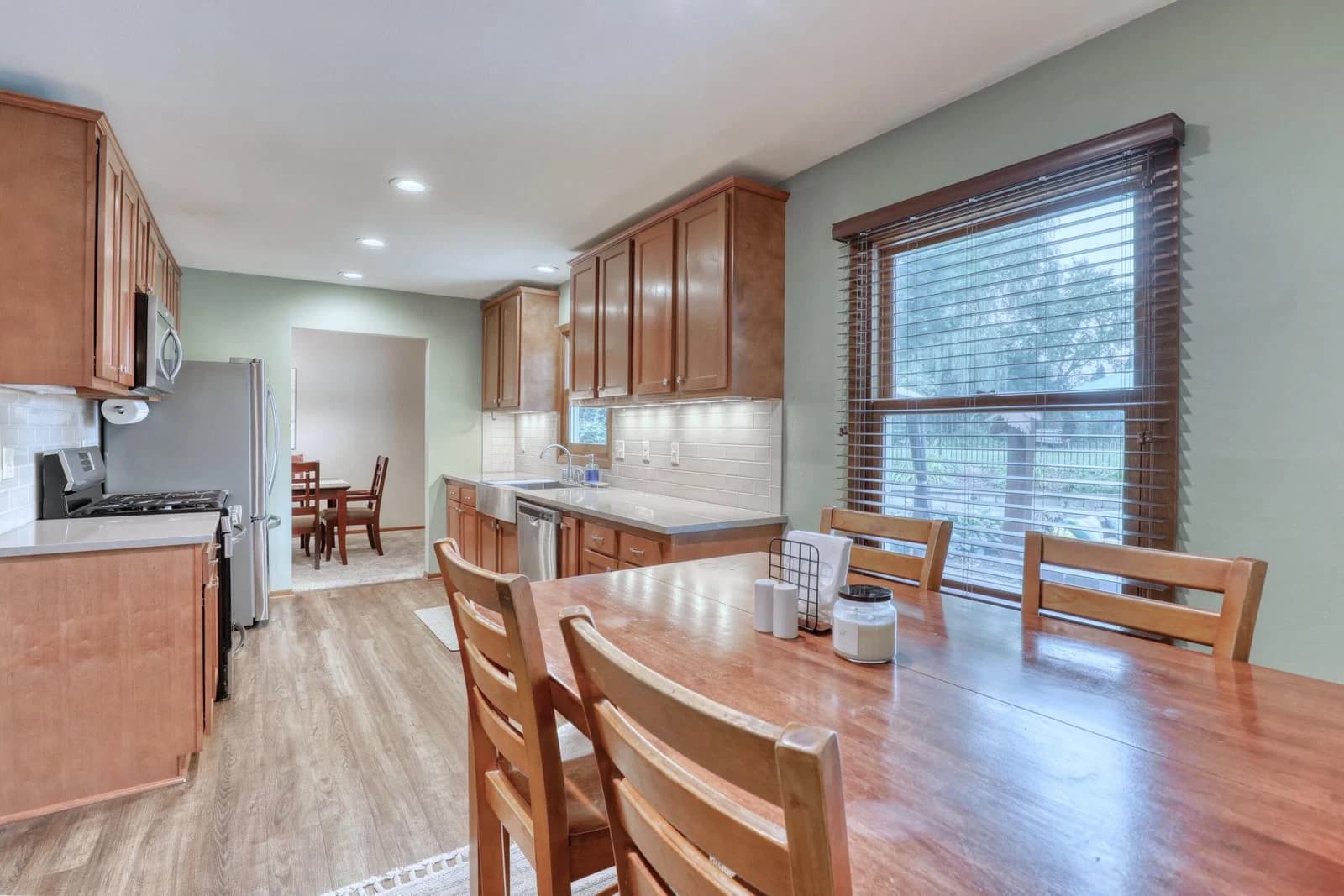 Photo 5 of 11625 Kaul Ave