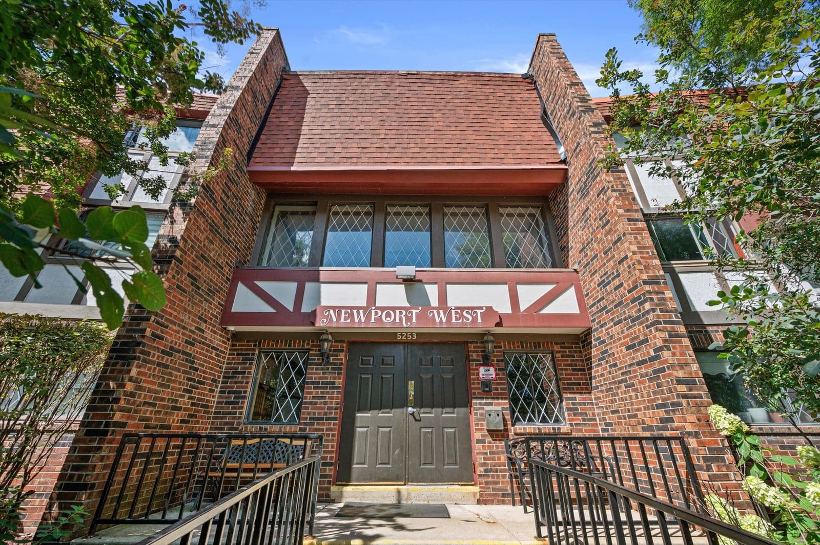 5253 Lovers Lane