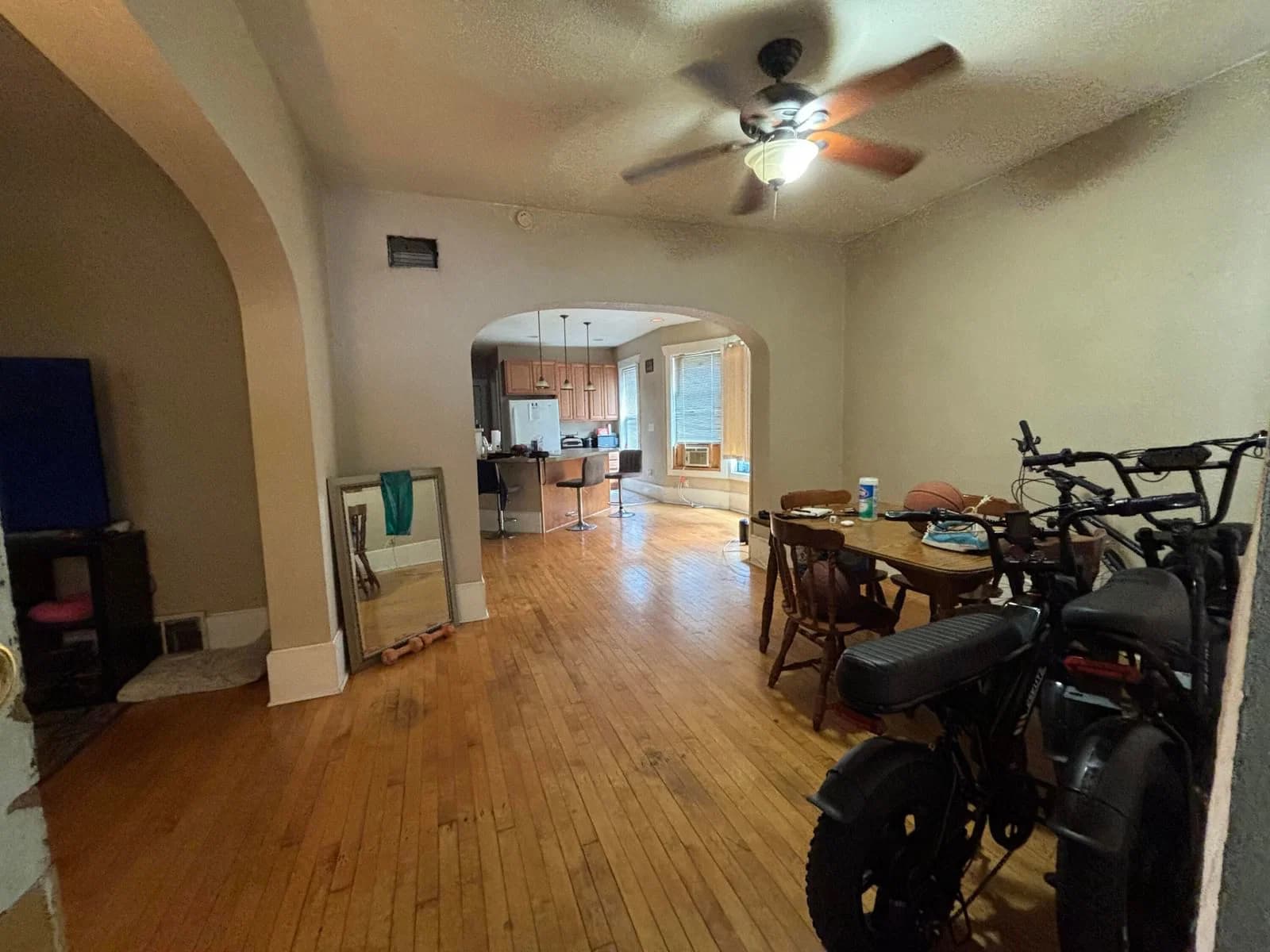 Photo 5 of 1060 47th St