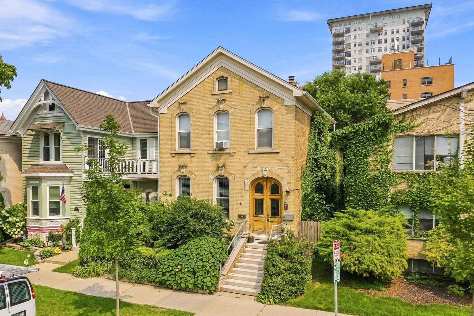 1308 Astor St