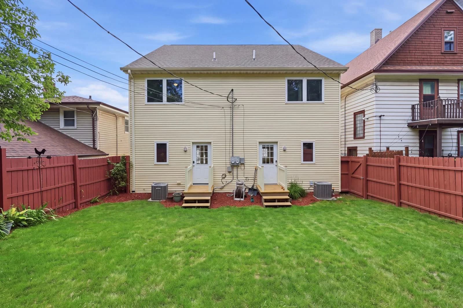 2586 Austin St