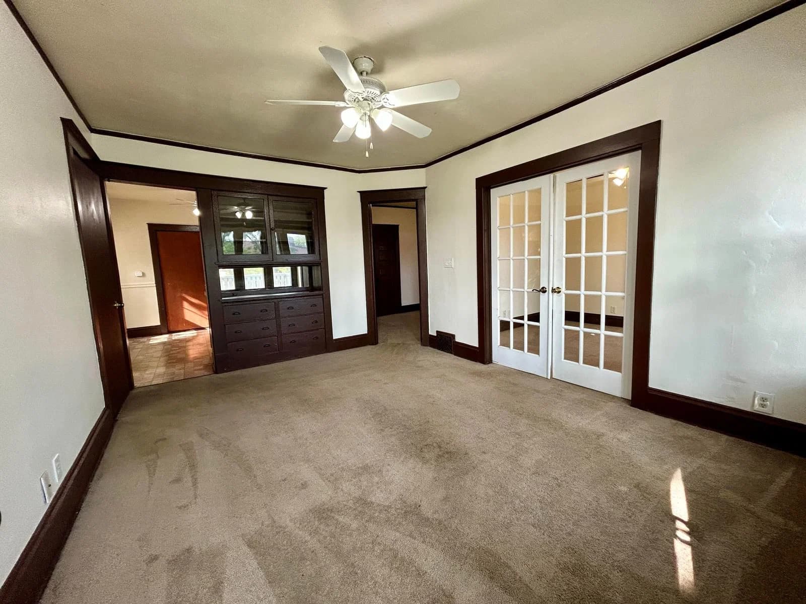 Photo 5 of 1822 Thomas Ave