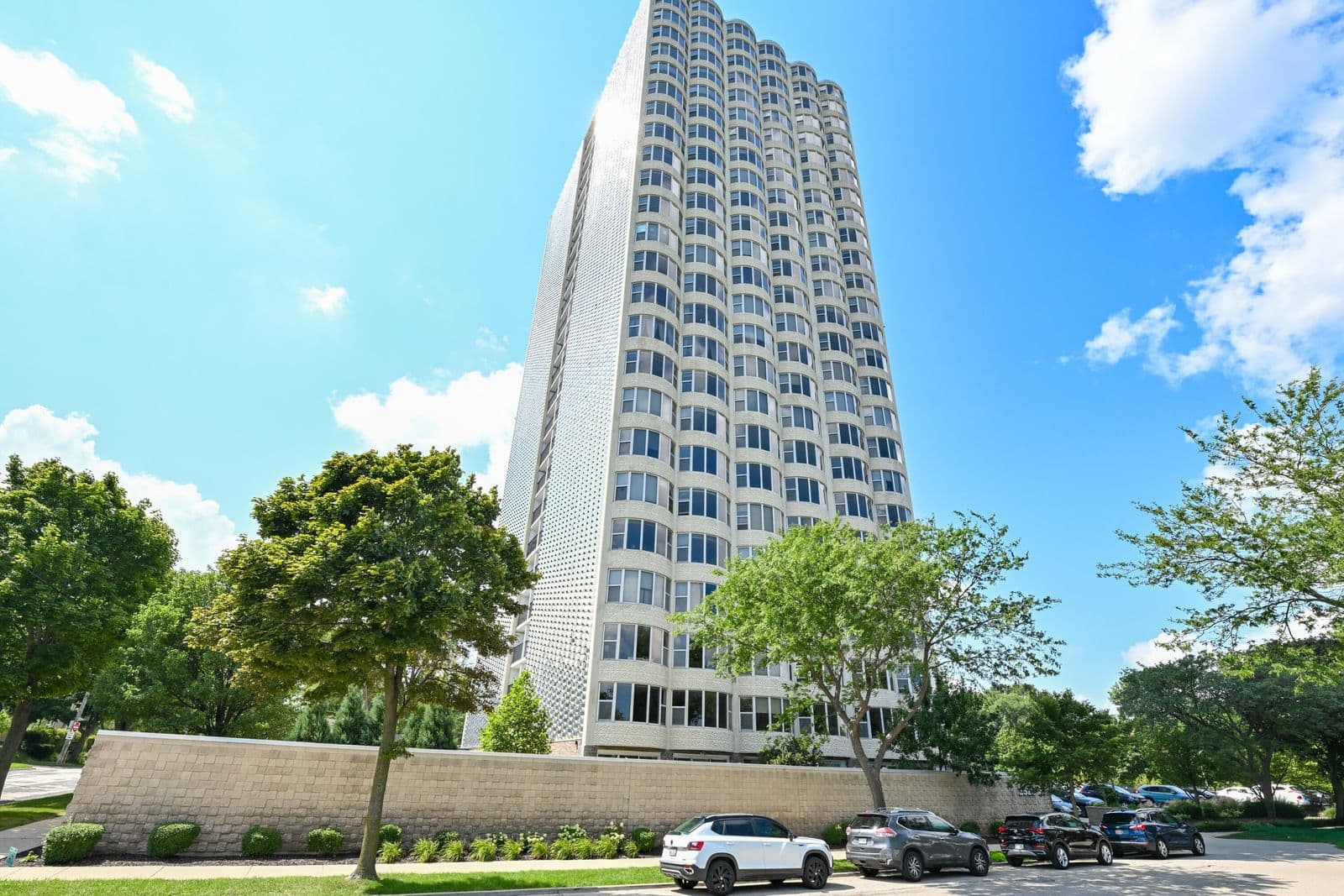 2525 Shore Dr