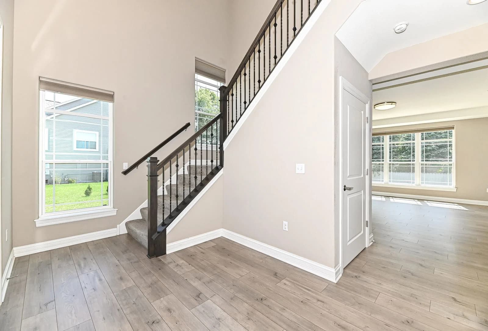 Photo 4 of 1515 Maple View Dr