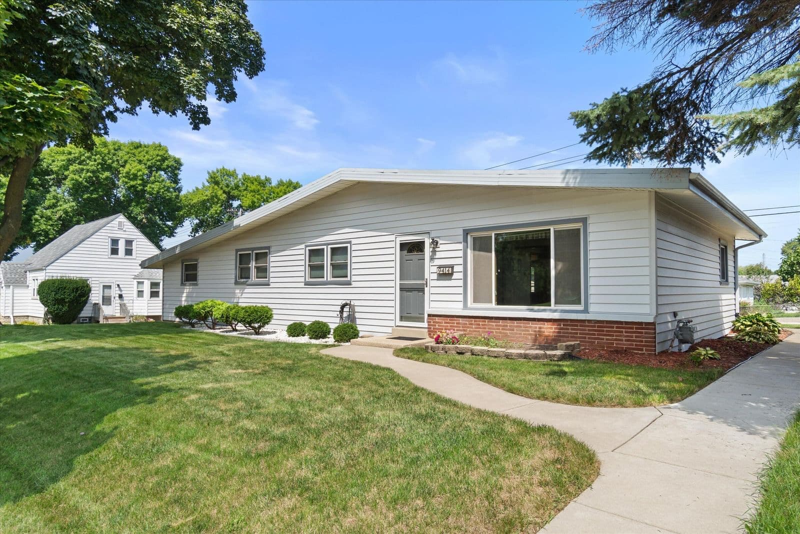 Photo 4 of 9414 Oklahoma Ave