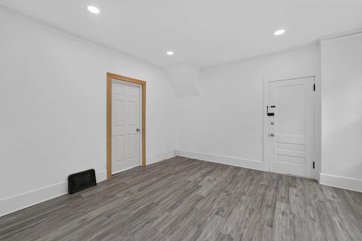 Photo 5 of 1639 79th St