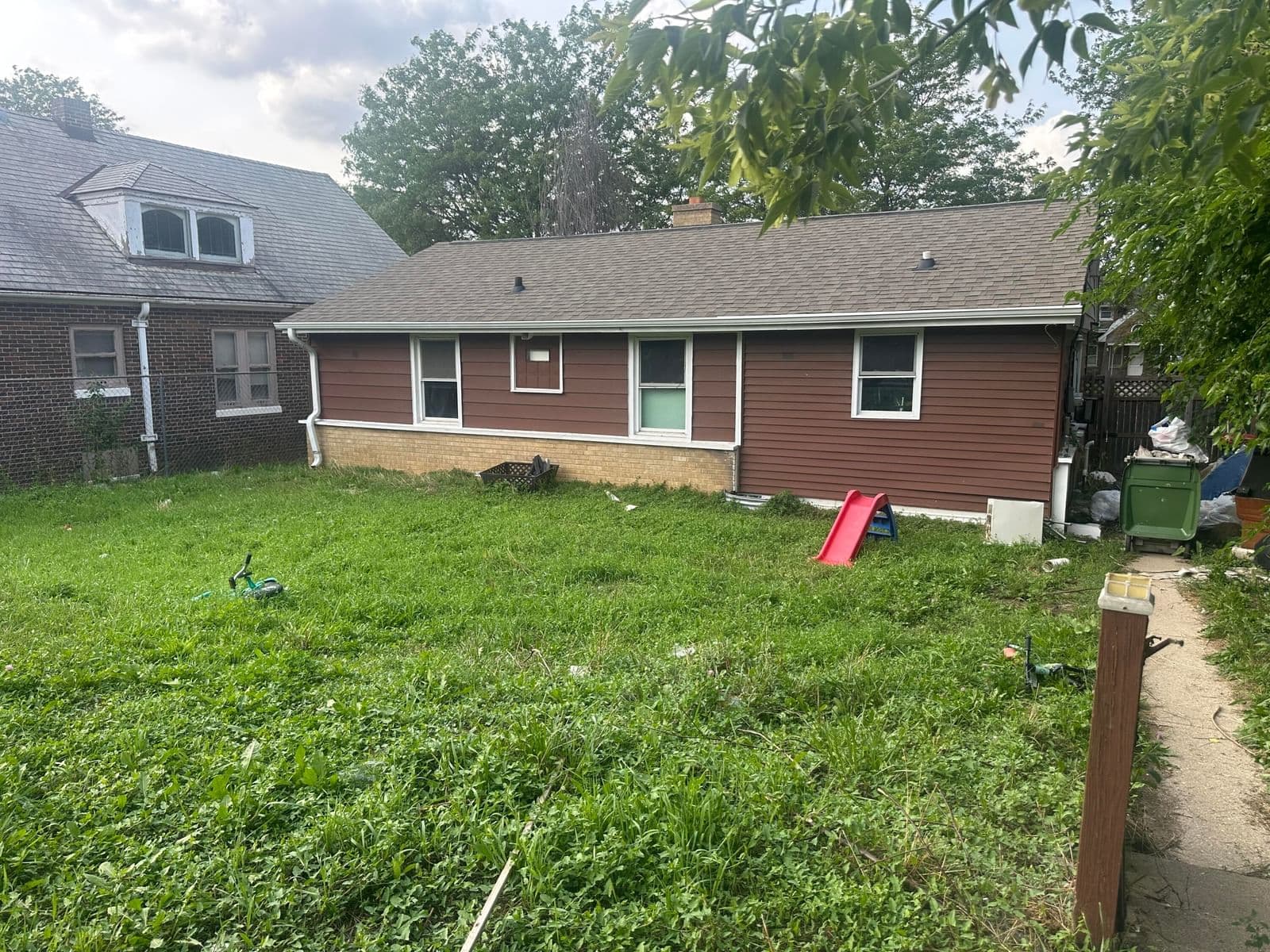 1225 Capitol Dr