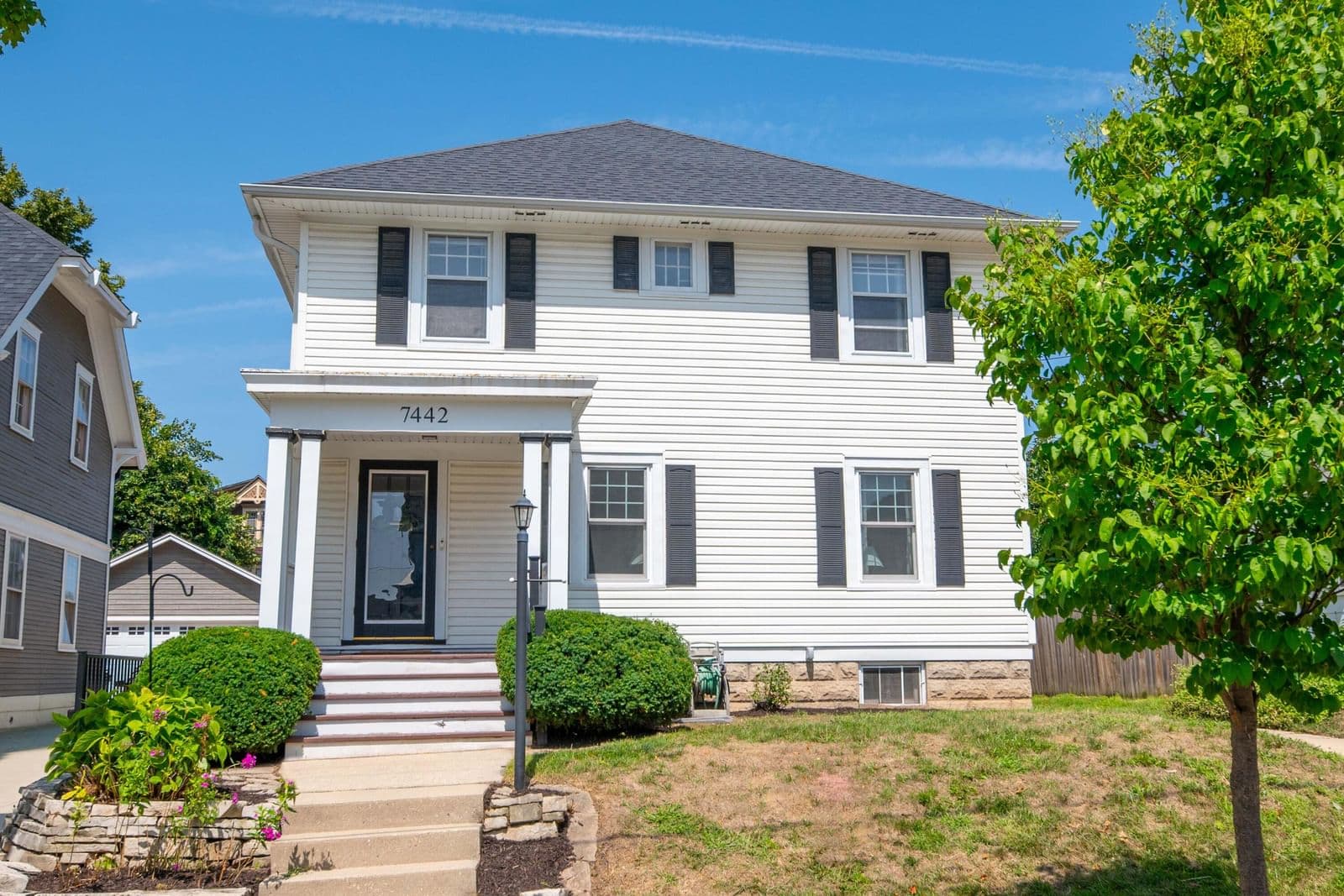 7442 Lincoln, Wauwatosa, WI