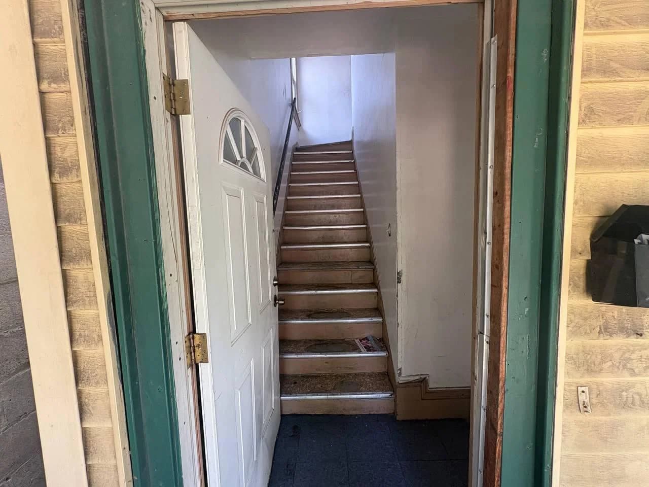 Photo 5 of 3258 33rd St