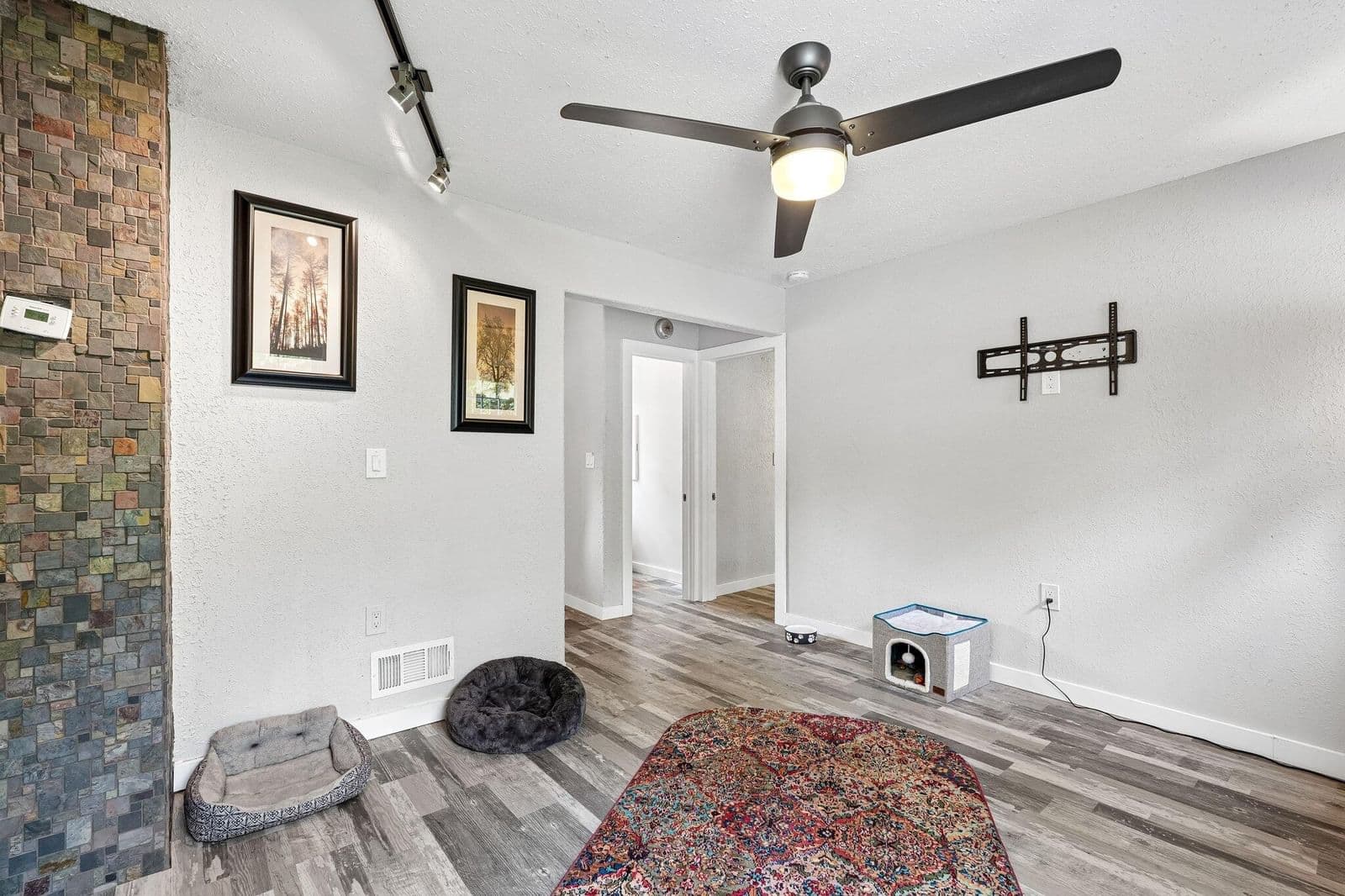 Photo 5 of 10529 Villard Ave