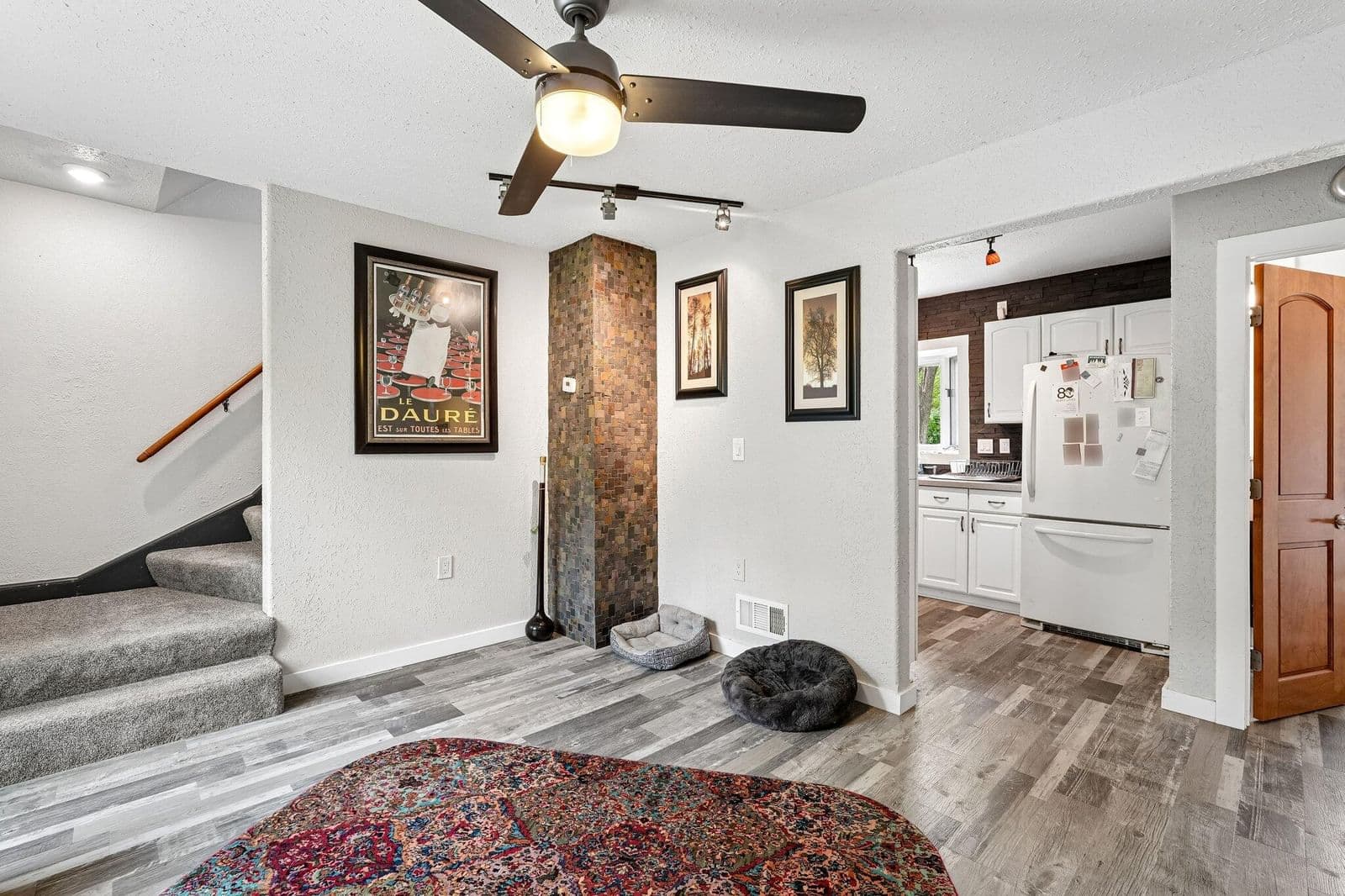 Photo 4 of 10529 Villard Ave