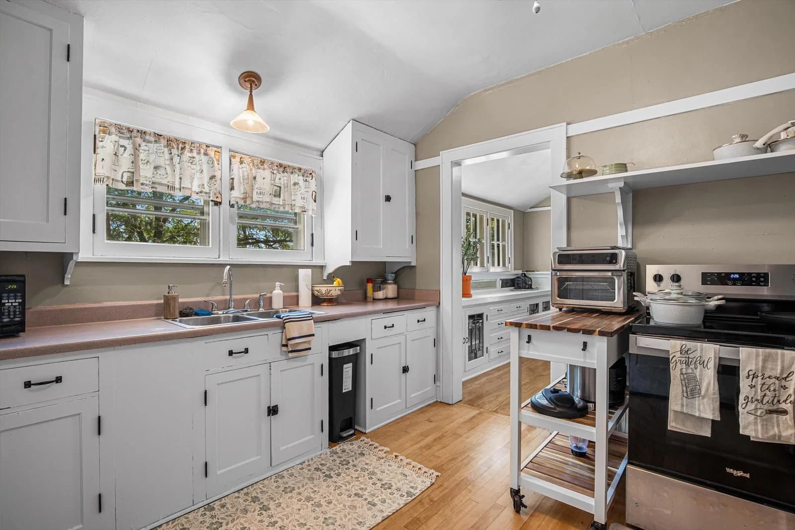 Photo 4 of 1300 70th St