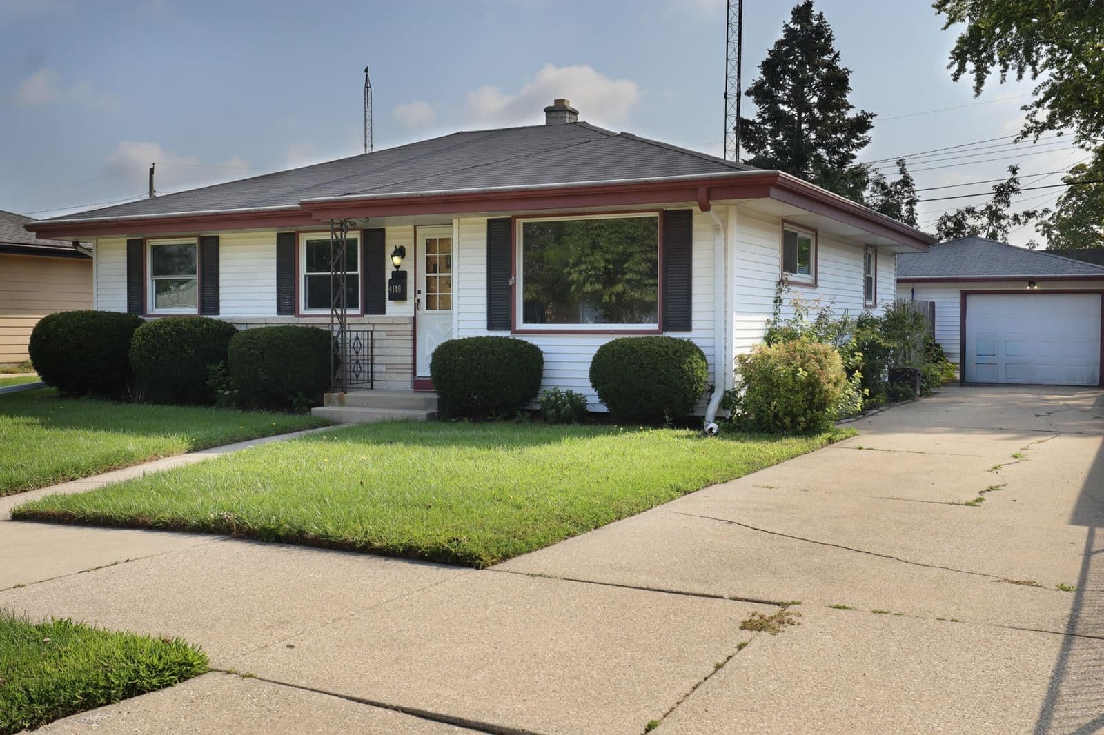 4149 Lasalle, Racine, WI