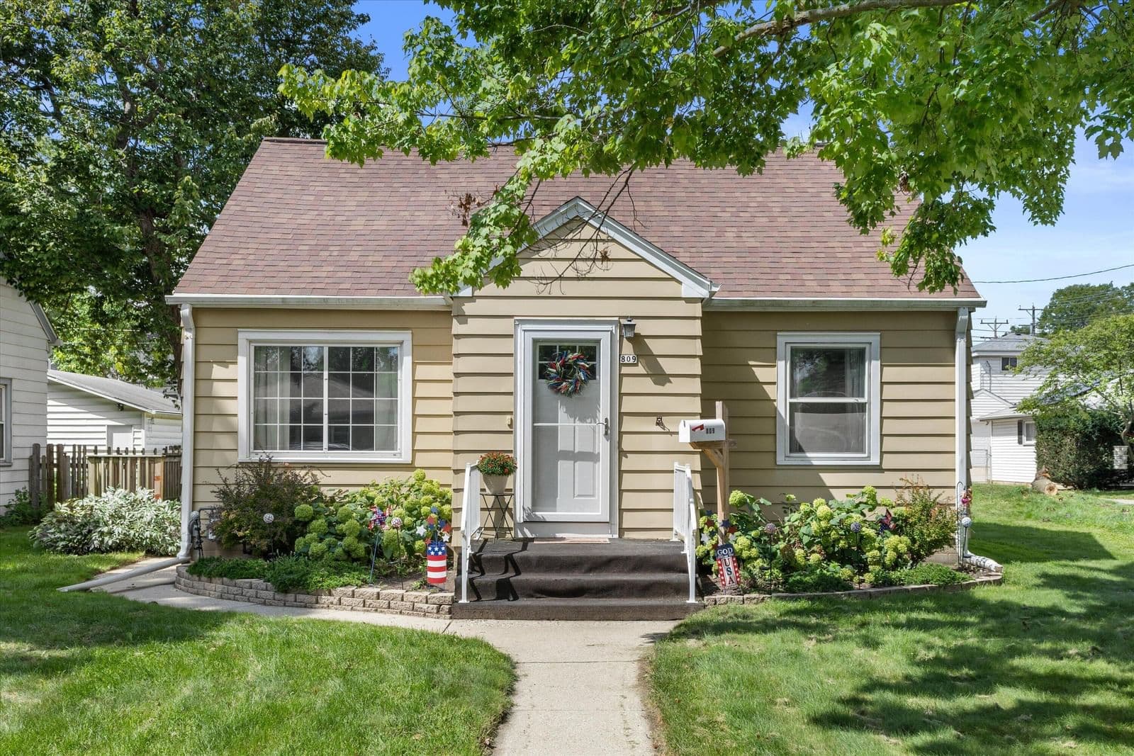 809 113th, West Allis, WI