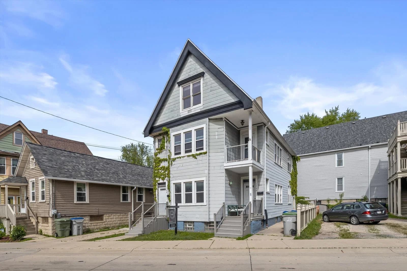 1742 Pulaski St