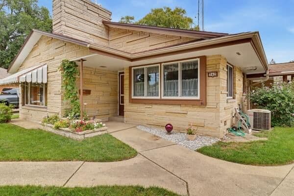 542 Van Beck Ave