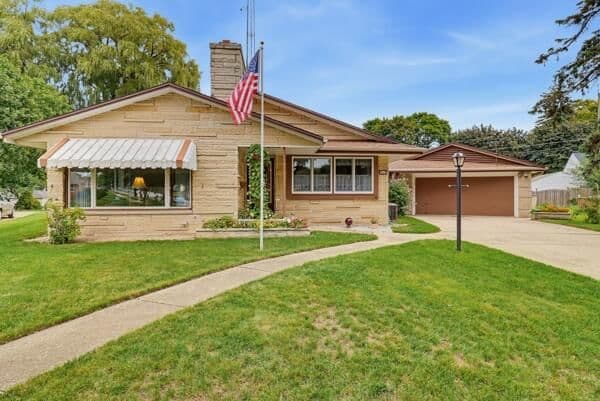 542 Van Beck Ave