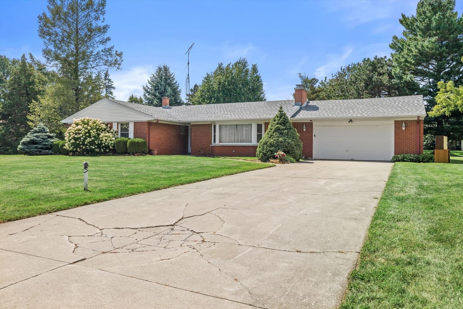 3628 Country, Racine, WI