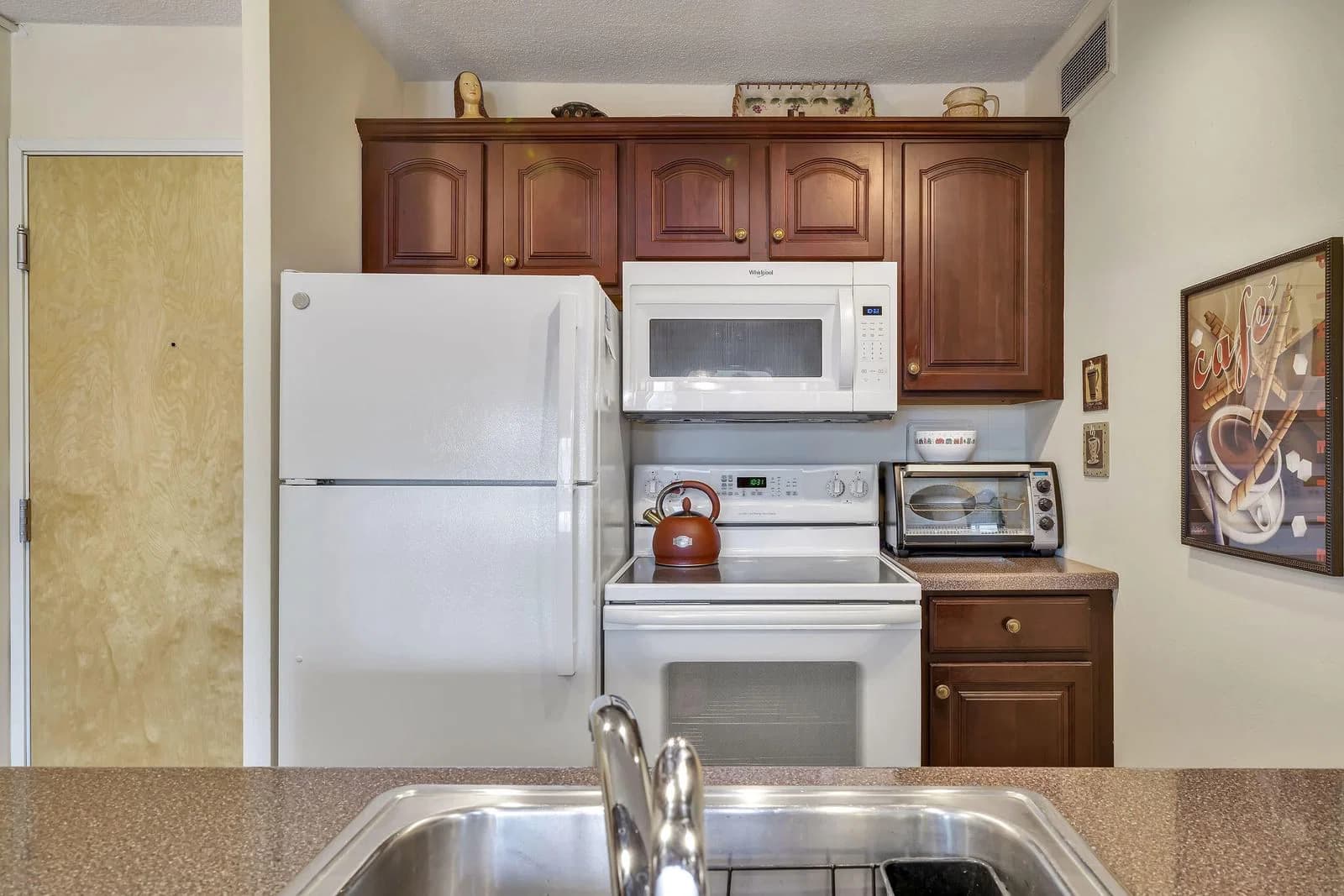 Photo 5 of 1409 Prospect Ave