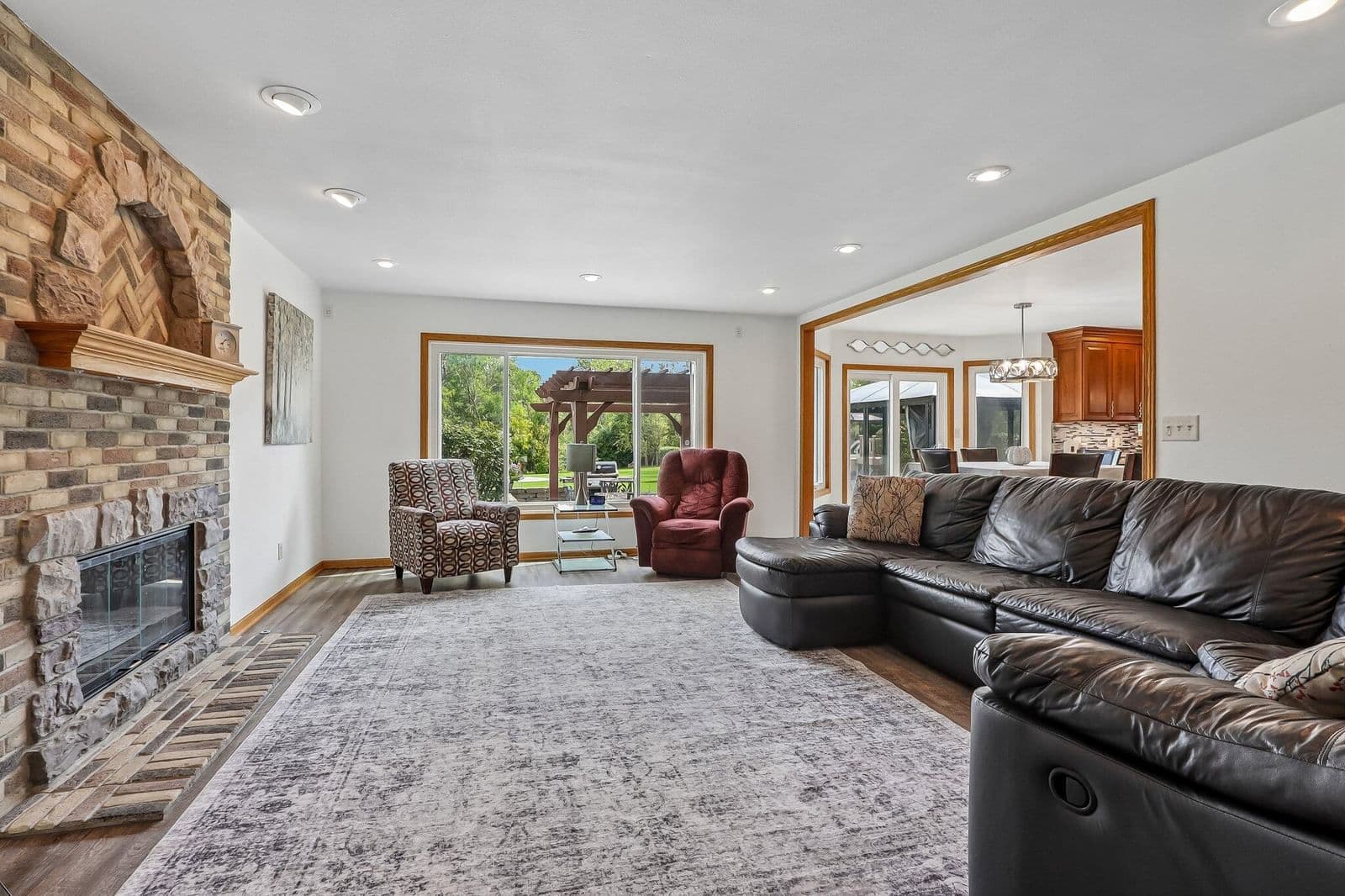 Photo 5 of 10468 George Dr