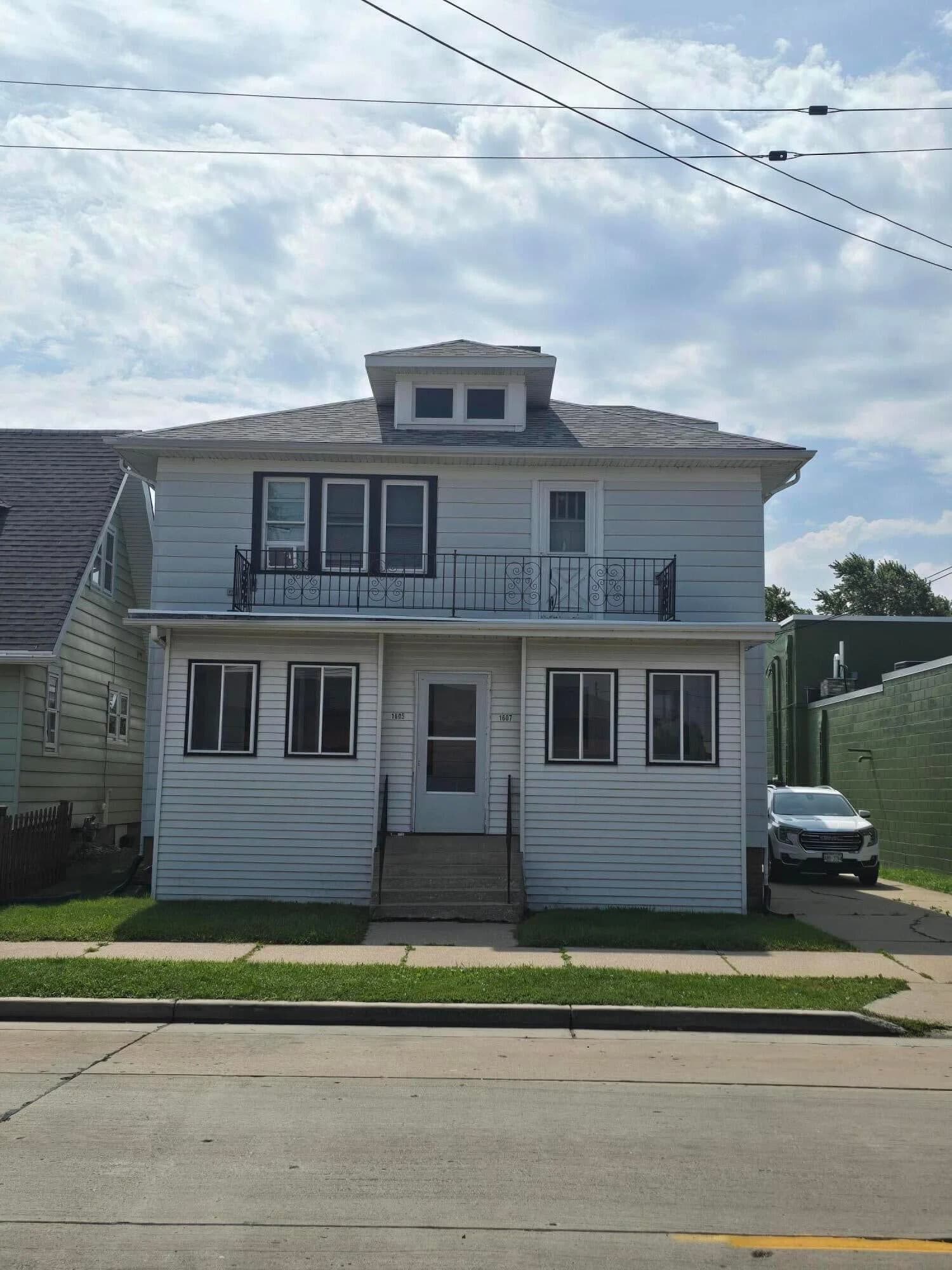 1605 Yout, Racine, WI