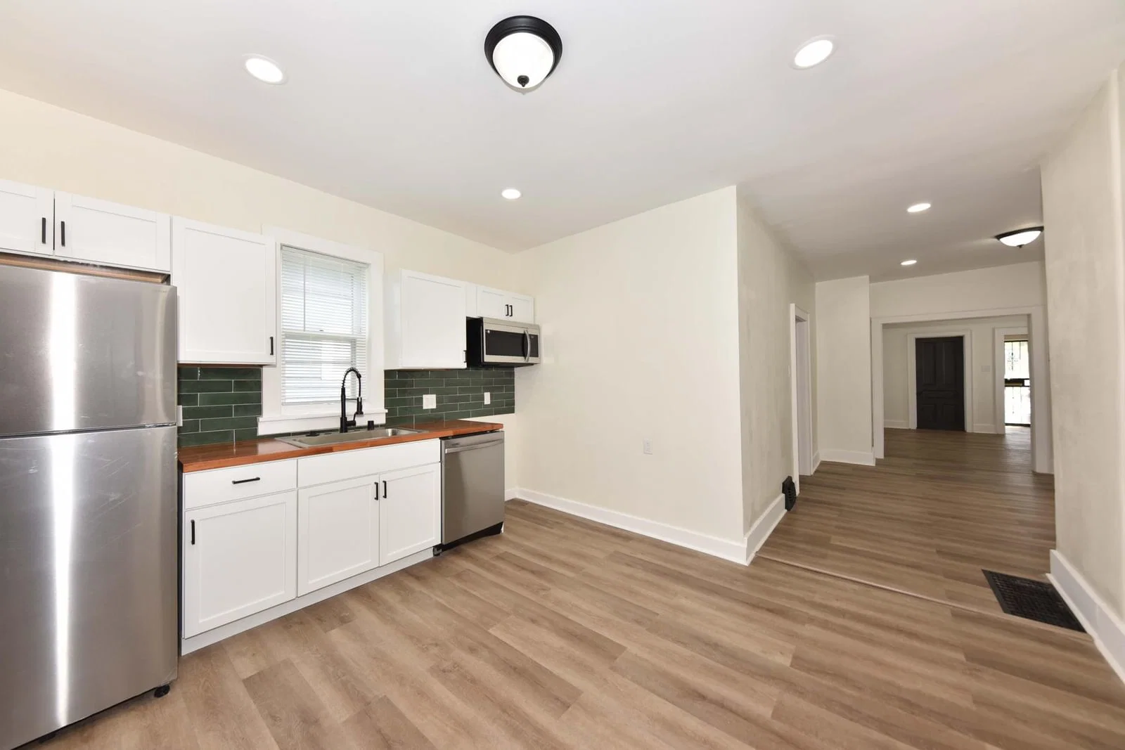 2209 Dr. William Finlayson