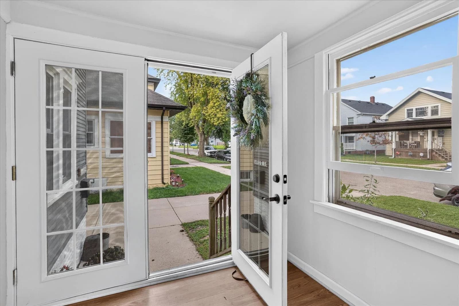 Photo 5 of 1729 Deane Blvd