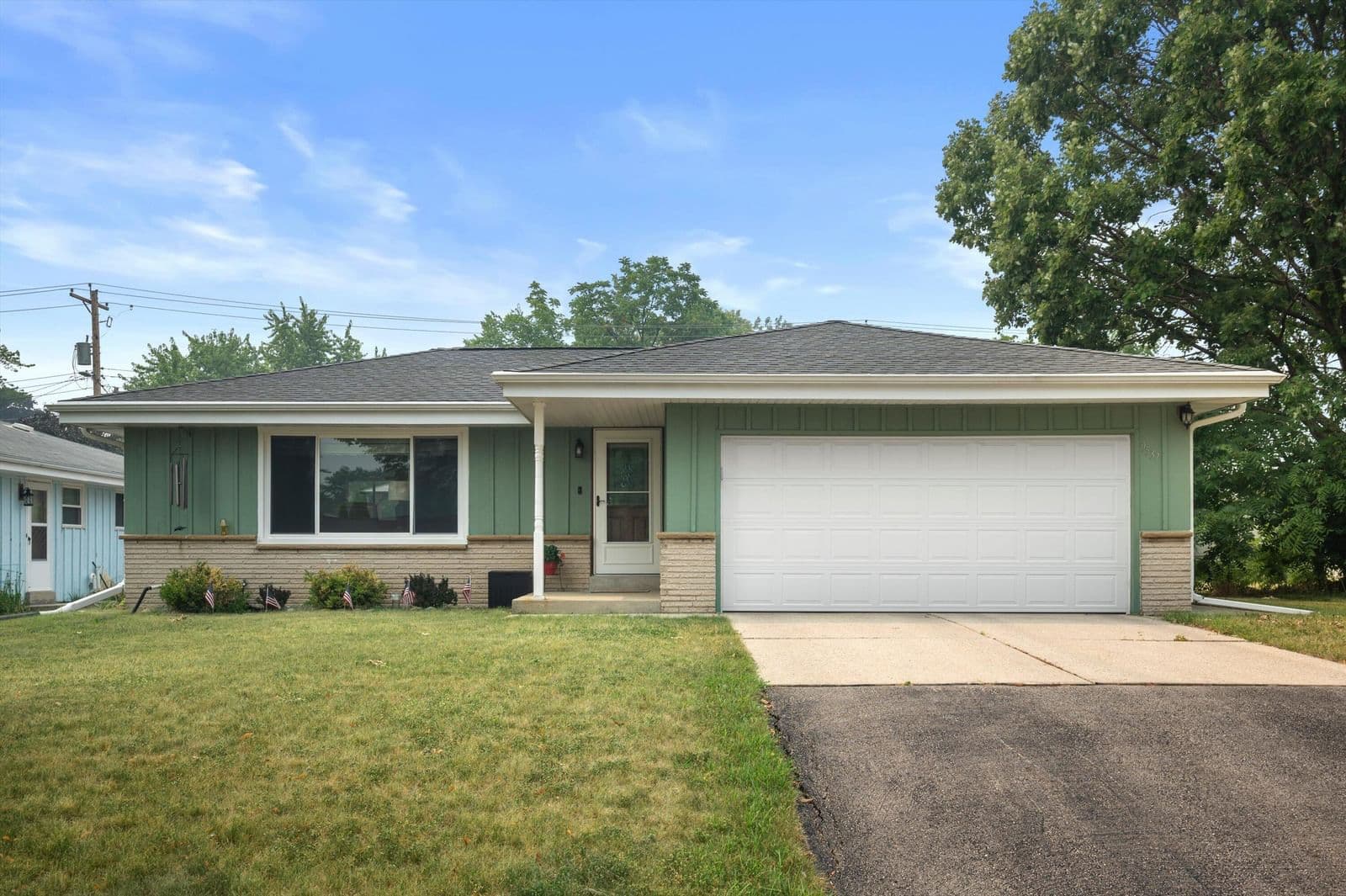 9537 Sarasota, Wauwatosa, WI