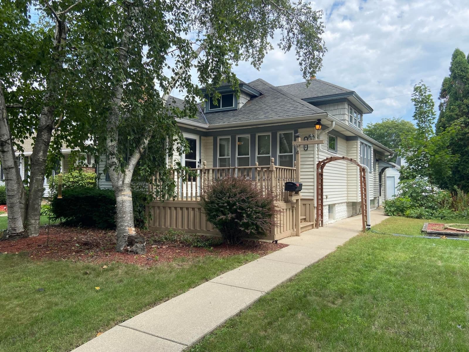 2156 Livingston, West Allis, WI