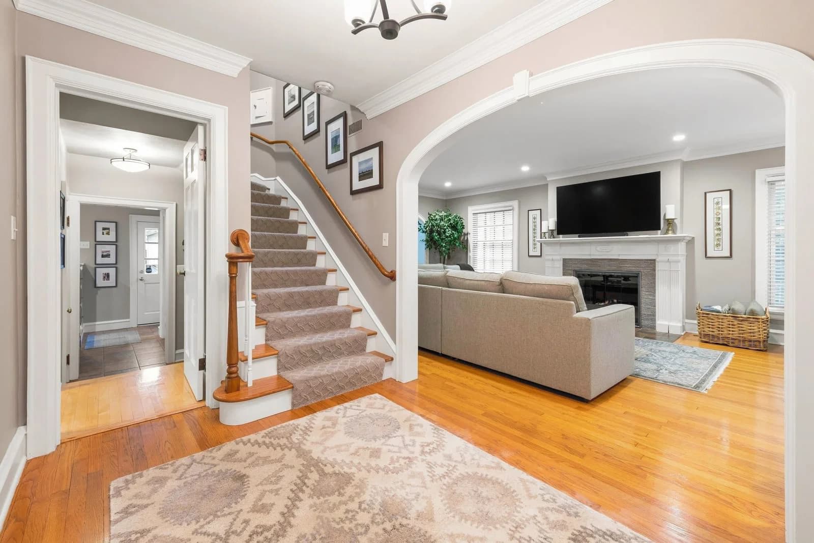 Photo 5 of 2516 90th St