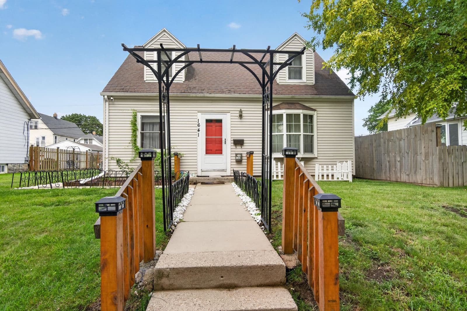 1641 81st, West Allis, WI