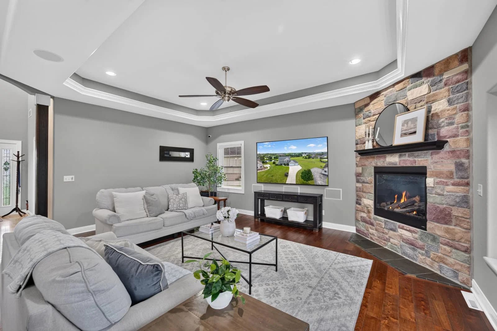 Photo 4 of 1347 Stillwater Cir