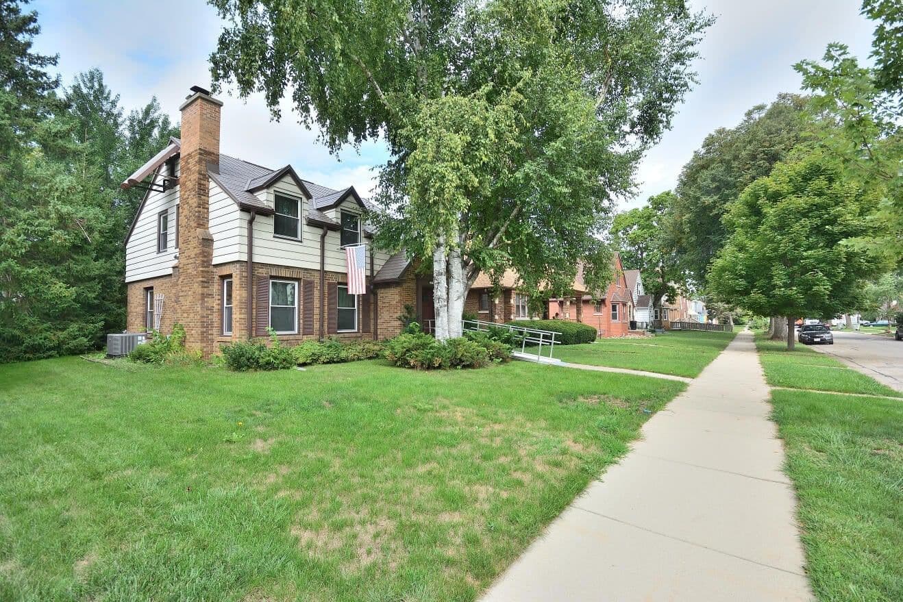 3715 40th, Milwaukee, WI