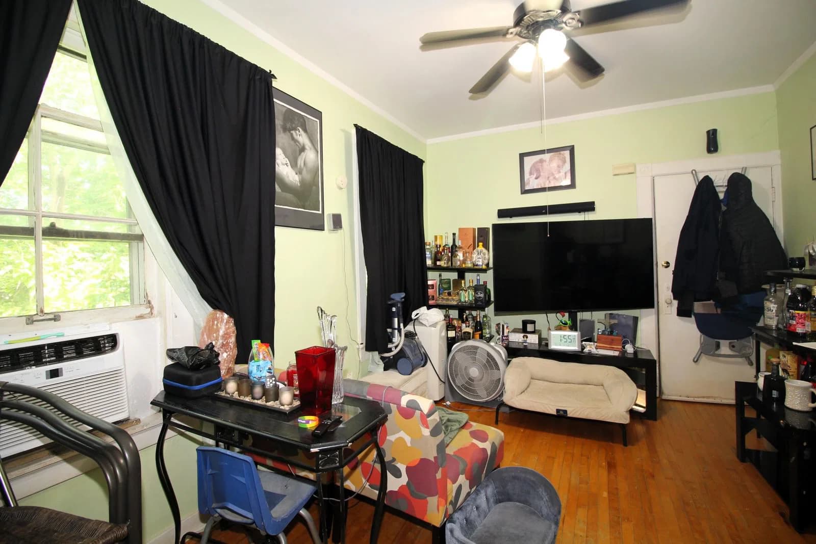Photo 5 of 3137 Howell Ave